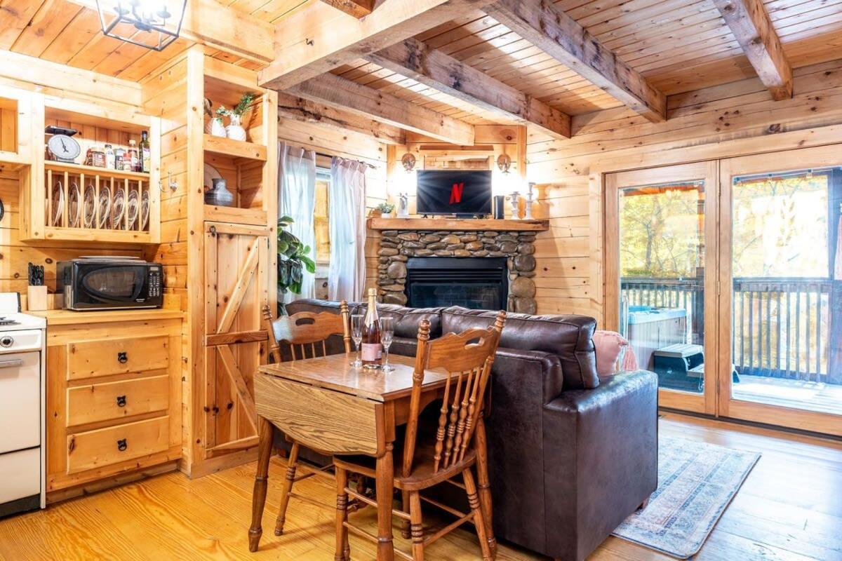 Вілла Quaint & Secluded Near Dollywood With Bbq&Hot Tub Піджен-Фордж Екстер'єр фото